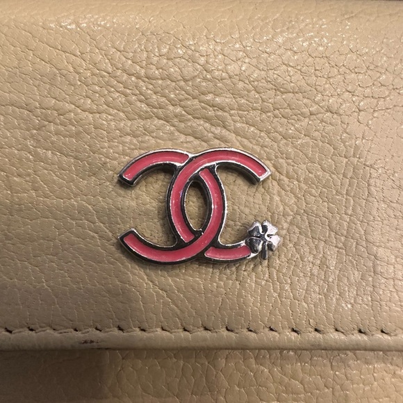 Chanel Calfskin Yellow Leather Compact Wallet with CC Logo - Picture 2 of 13